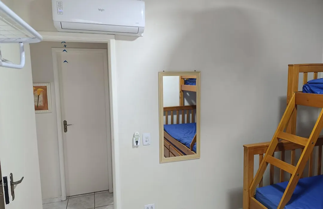 Apartamento aconchegante com piscina - Praia Grande-1
