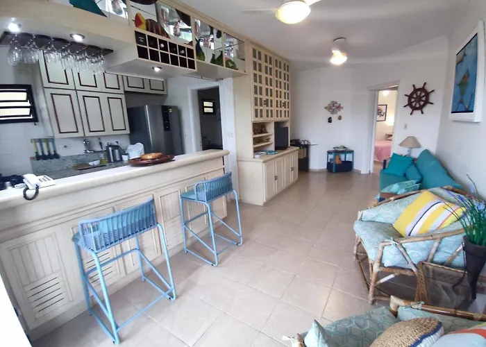 Apto 301 - Lindo, Espacoso, 100M Da Praia - Condominio, Piscina, Churrasqueiras, Quadras